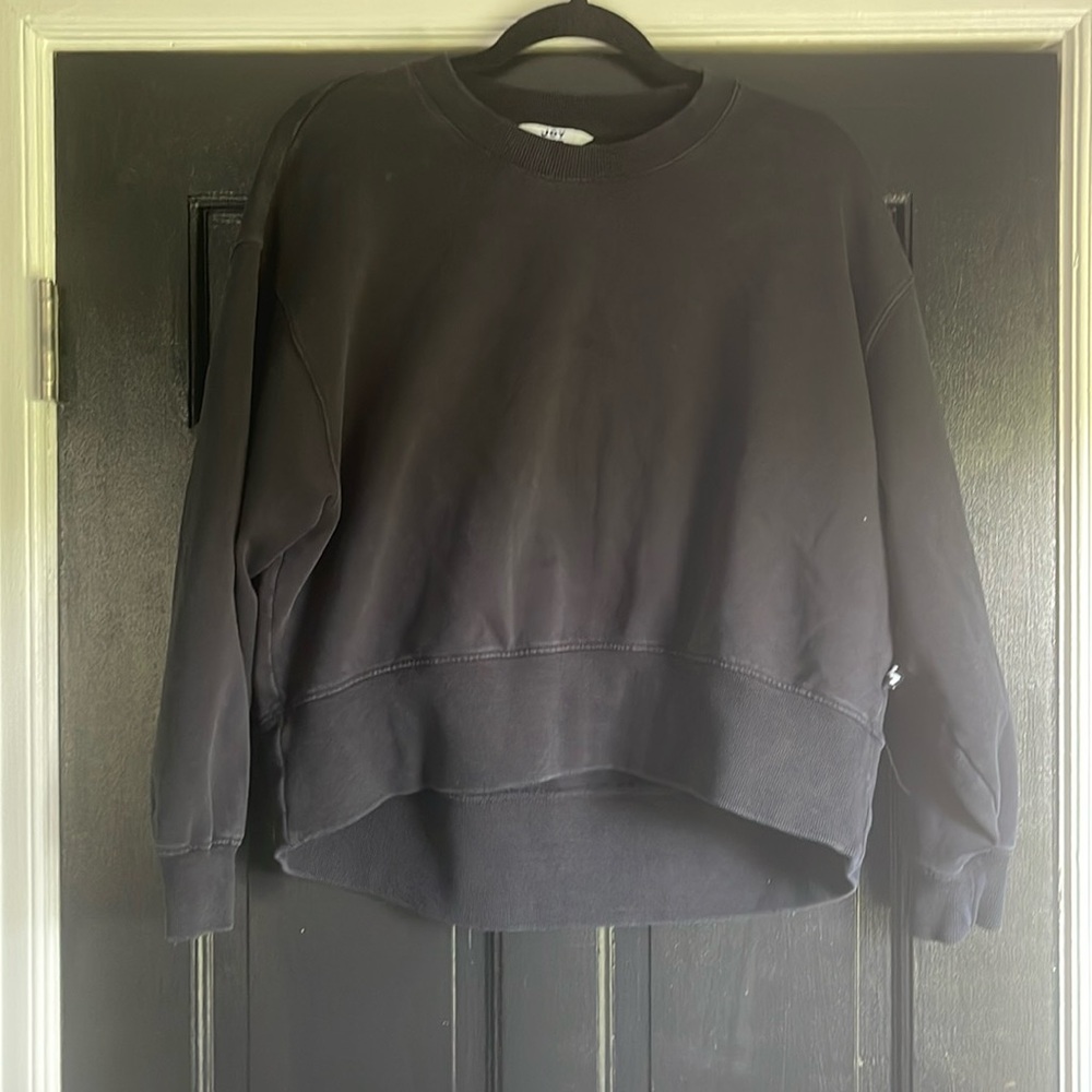 black cropped sweatshirt